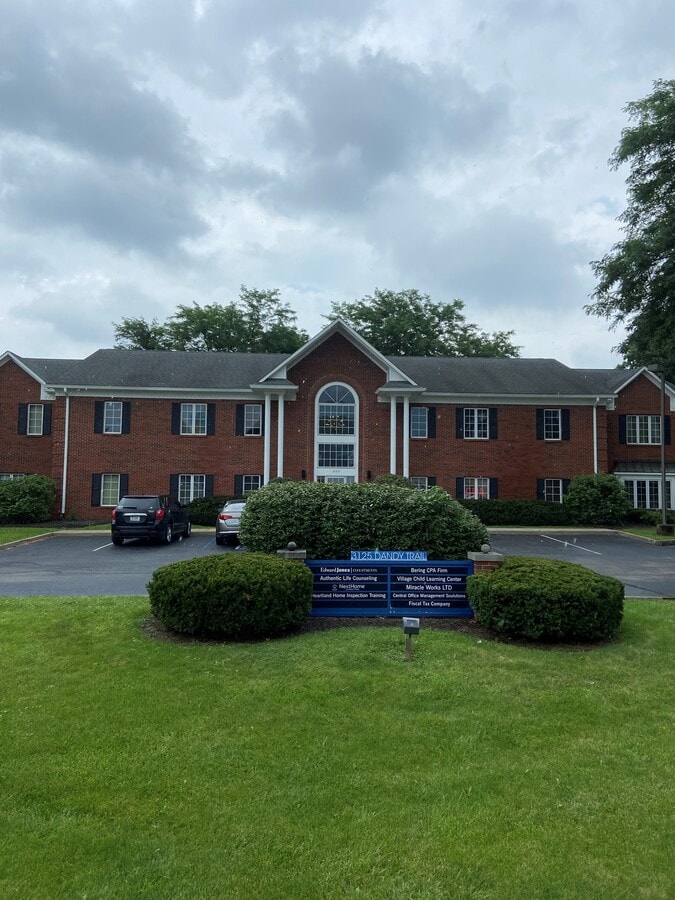 3125 Dandy Trl, Indianapolis, IN 46214 Office for Lease