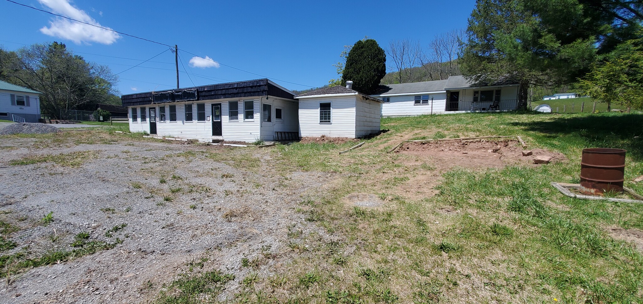 16877 Seneca Trl, Marlinton, WV for sale Primary Photo- Image 1 of 1