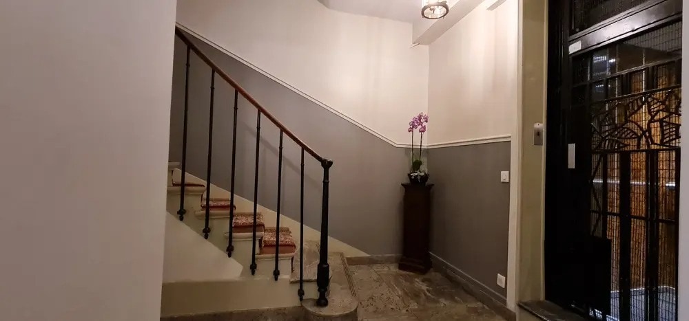 10 Rue Du Chevalier De Saint-George, Paris for lease Lobby- Image 1 of 3