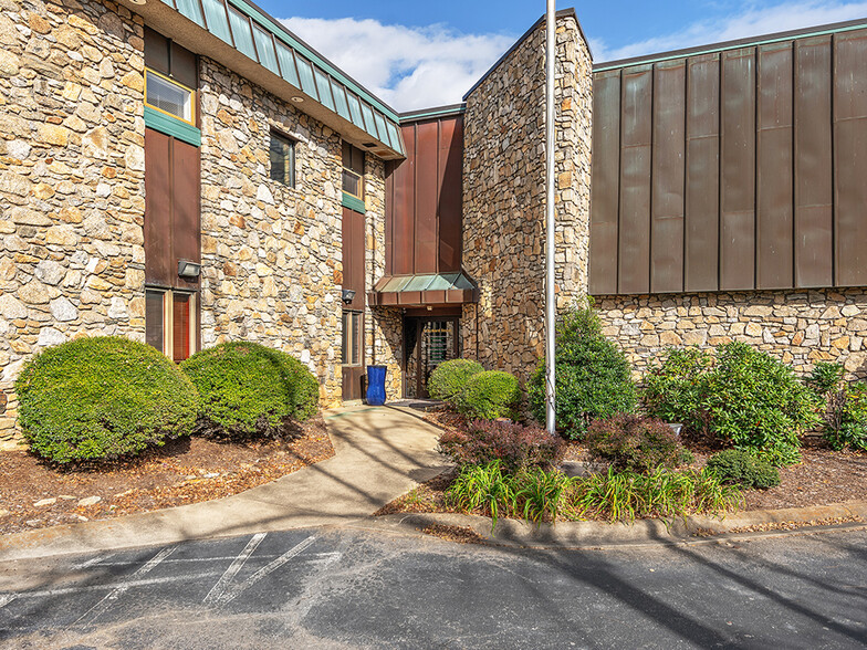 7 Orchard St, Asheville, NC for lease - Building Photo - Image 1 of 12