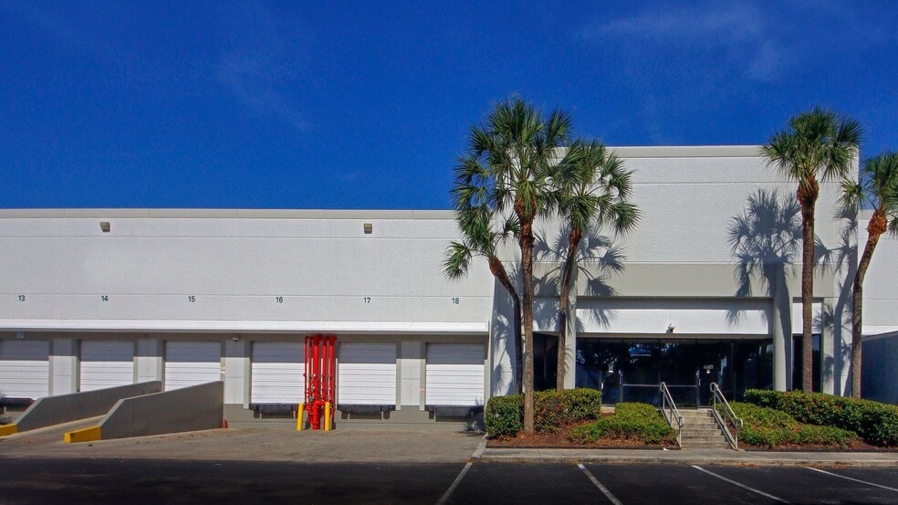 1501 W Copans Rd, Pompano Beach, FL for lease - Building Photo - Image 3 of 4