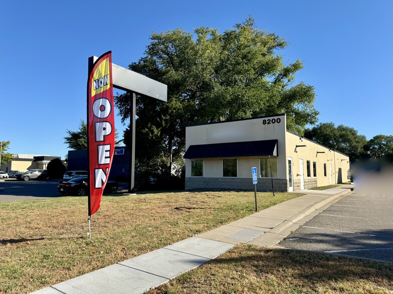 8200 Lakeland Ave N, Brooklyn Park, MN for sale - Building Photo - Image 1 of 5