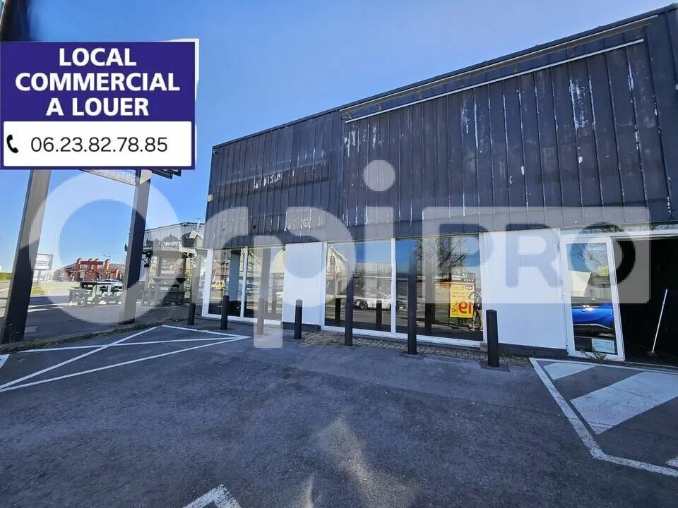 Retail in Tinqueux for lease Building Photo- Image 1 of 7