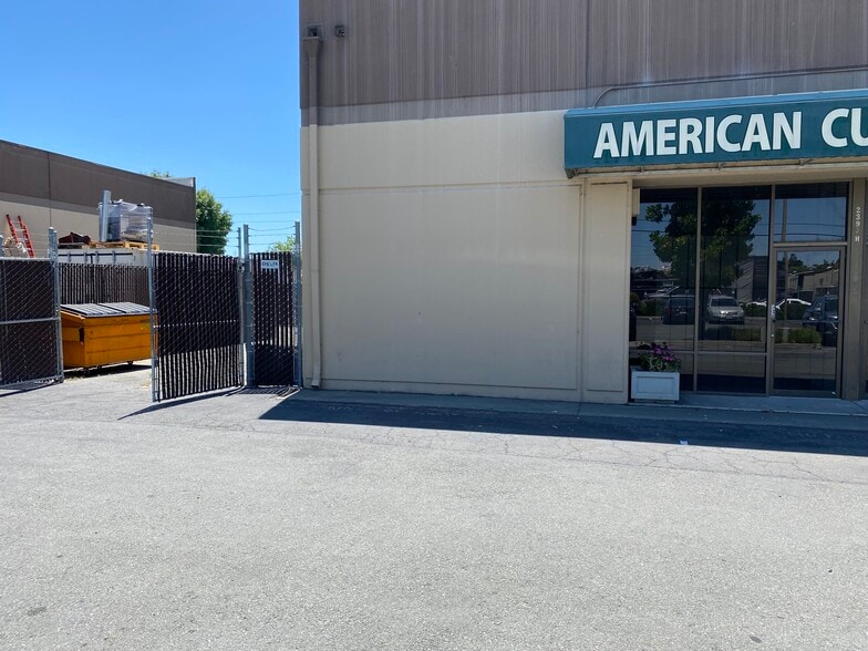 2395 Monument Blvd, Concord, CA for lease - Building Photo - Image 3 of 25