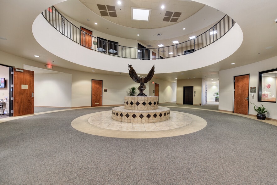 9401 E Stockton Blvd, Elk Grove, CA for lease - Interior Photo - Image 2 of 3