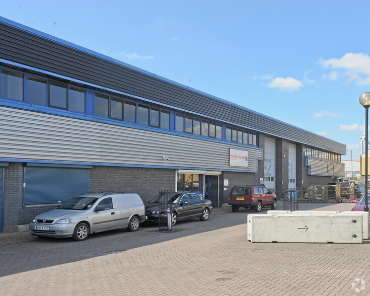 Barlow Way, Rainham for lease - Building Photo - Image 1 of 4