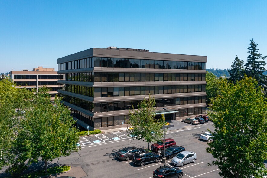 10700 Meridian Ave N, Seattle, WA for lease - Building Photo - Image 2 of 6