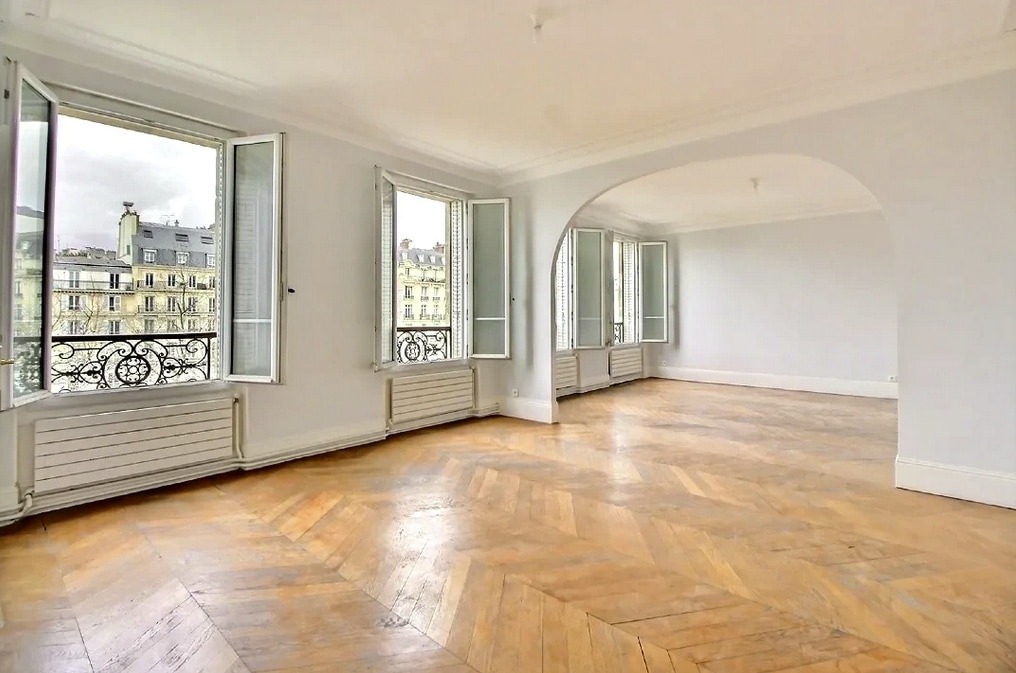 57 Avenue Charles De Gaulle, Neuilly-sur-Seine, HDS 92200 - Unit 1 - - Interior Photo - Image 1 of 6