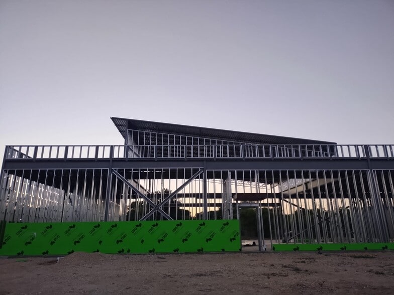 5001 Nuckols Crossing Rd, Austin, TX for lease - Building Photo - Image 2 of 3