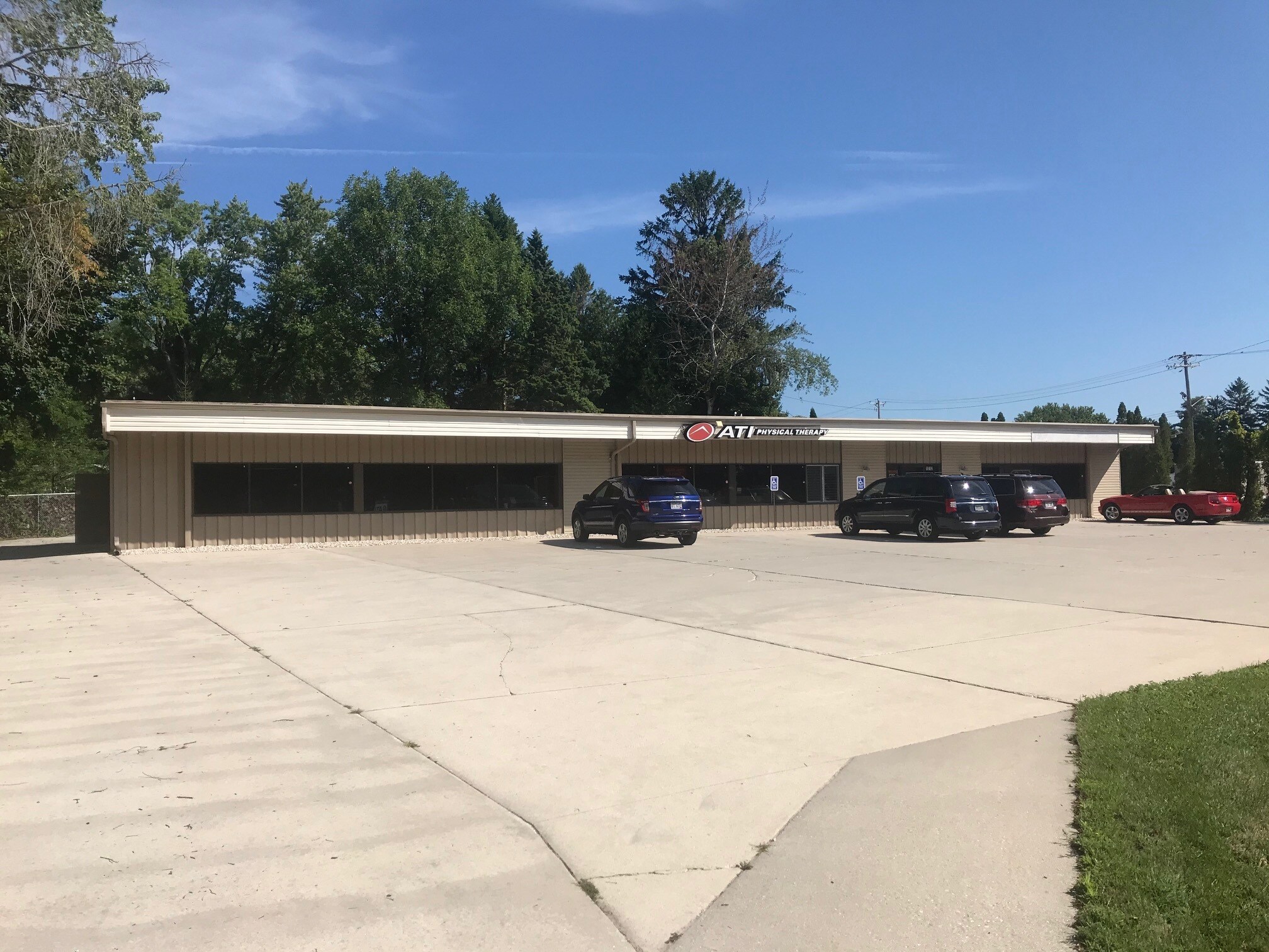 1212 Memorial Dr, Manitowoc, WI for sale Building Photo- Image 1 of 1