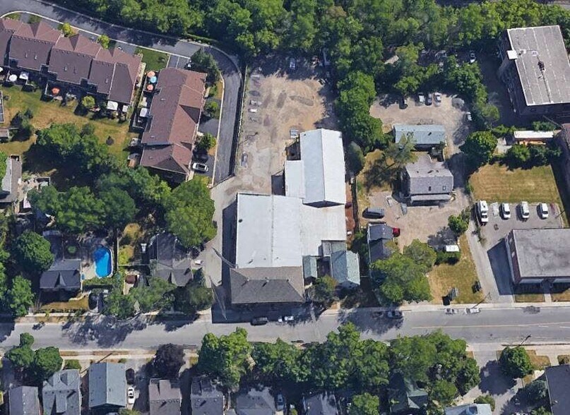 40 Mill N st, Waterdown, ON for sale - Building Photo - Image 3 of 5