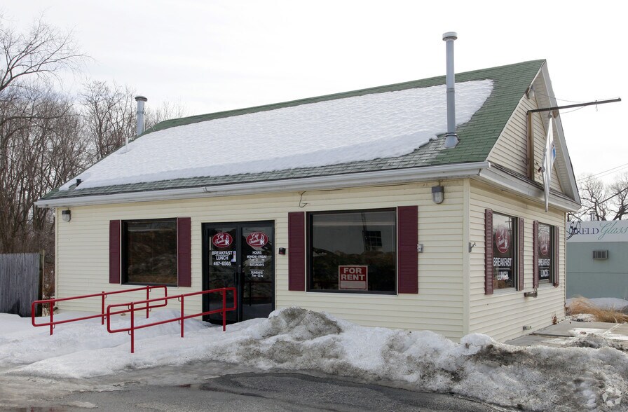 1650 Elmwood Ave, Cranston, RI for sale - Primary Photo - Image 1 of 1