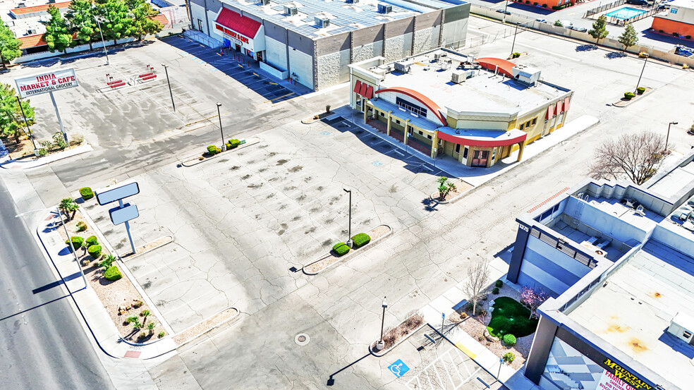 1395 E Tropicana Ave, Las Vegas, NV for lease - Primary Photo - Image 1 of 16