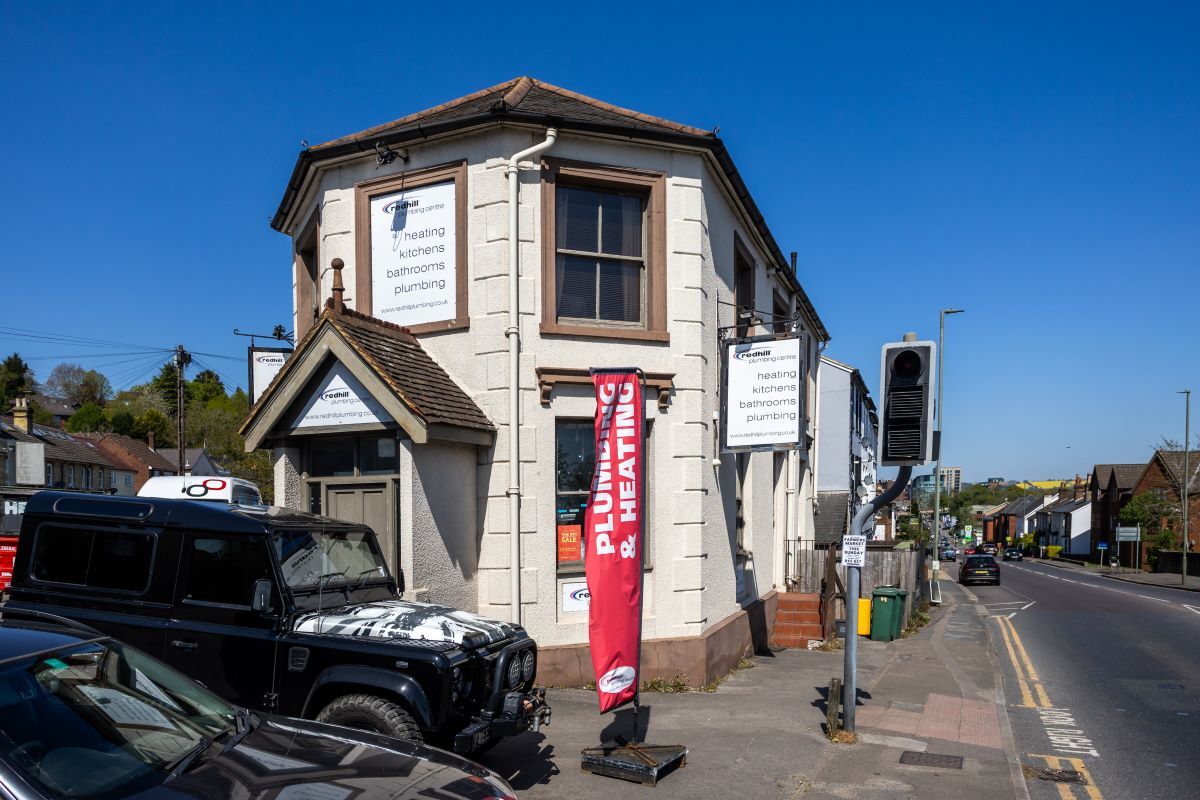 147 Brighton Rd, Redhill for sale Primary Photo- Image 1 of 20