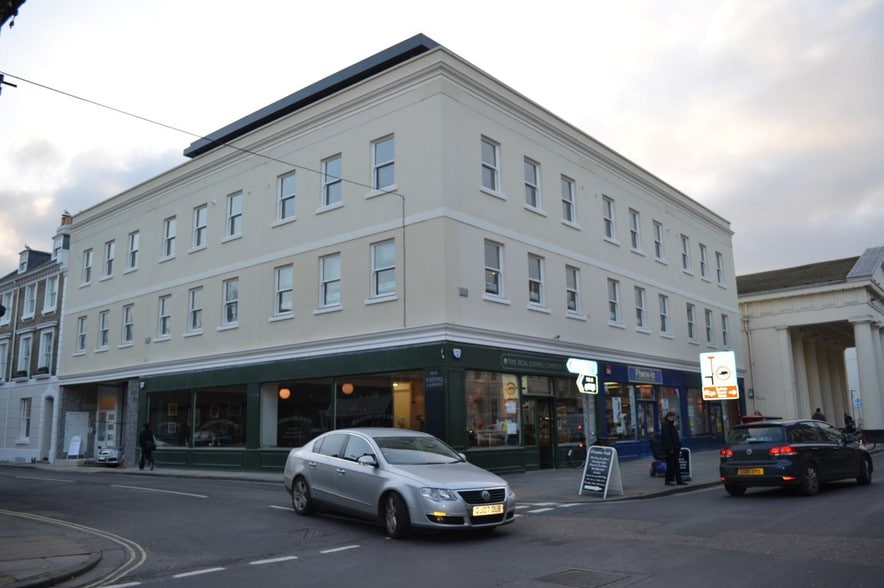East St, Chichester for lease - Building Photo - Image 2 of 4