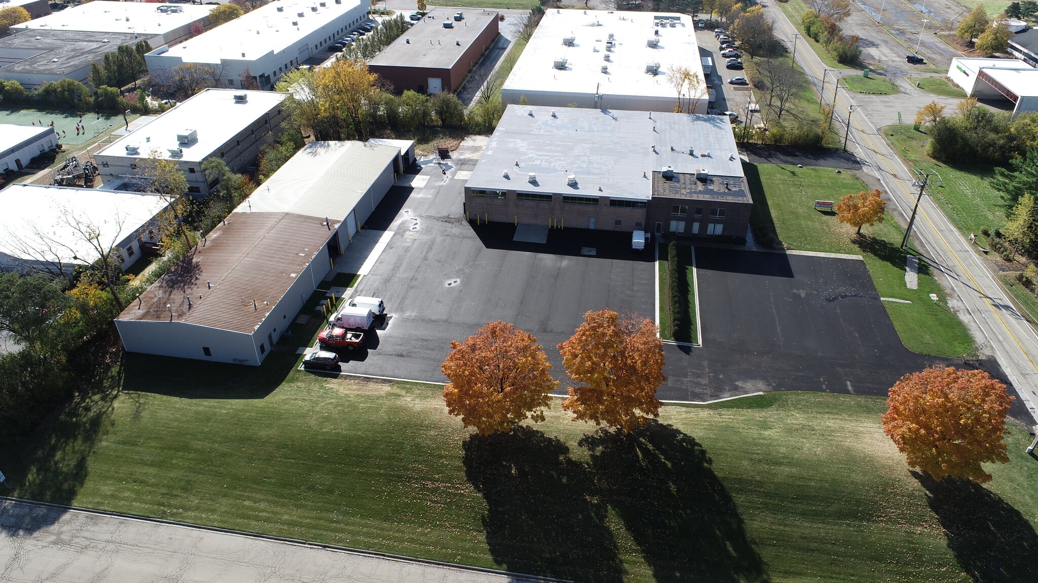 28041 N Bradley Rd, Lake Forest, IL for lease Building Photo- Image 1 of 20