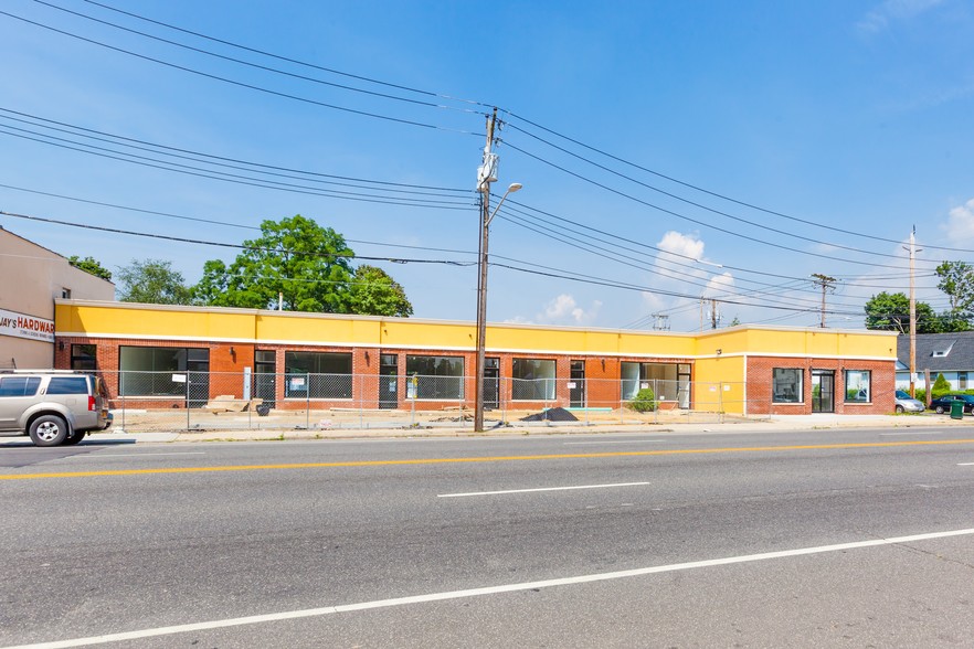 163-175 Nassau Rd, Roosevelt, NY for sale - Building Photo - Image 1 of 1