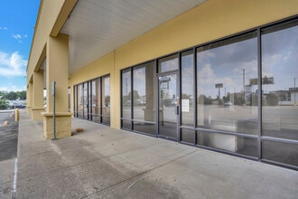 12740 I-10 Fwy E, Houston, TX for lease Interior Photo- Image 1 of 7