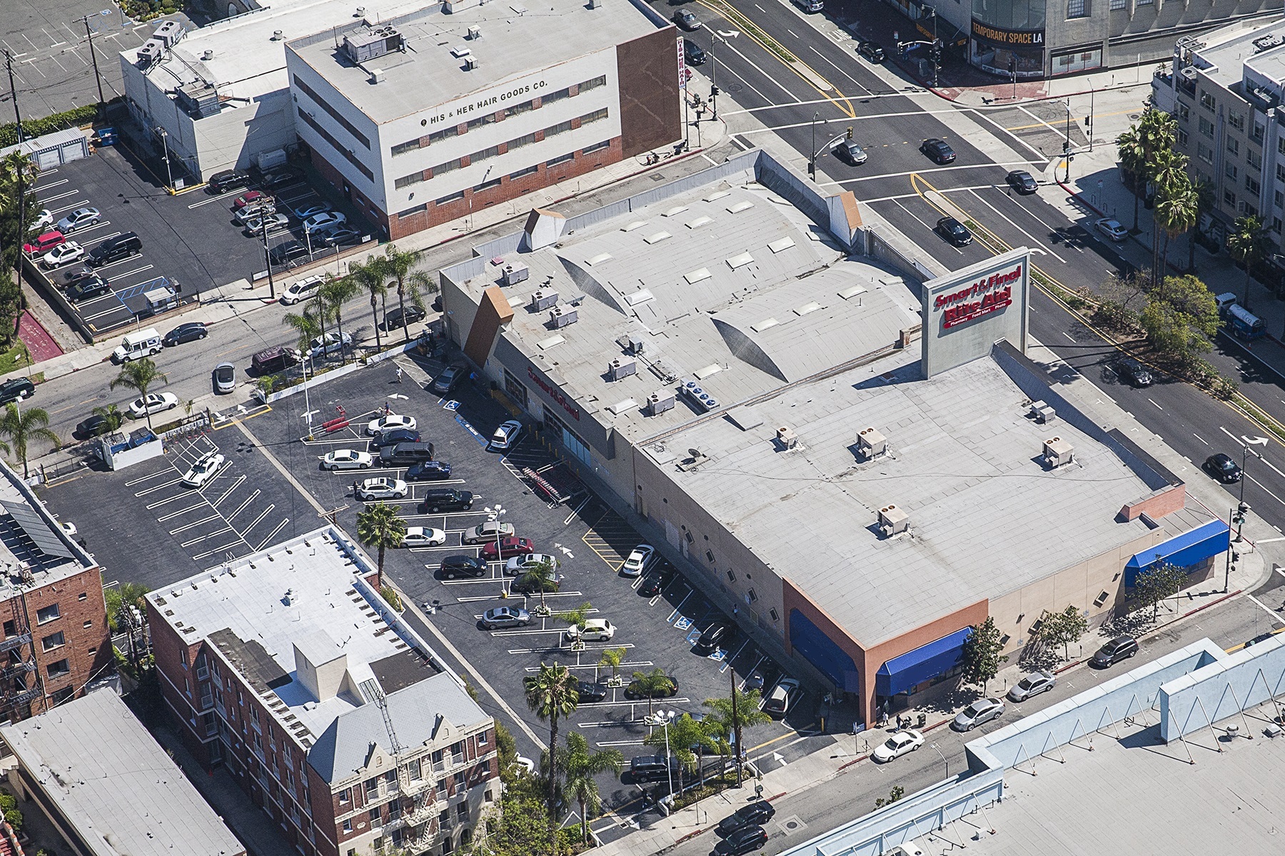 5575 Wilshire Blvd, Los Angeles, CA for lease Building Photo- Image 1 of 8