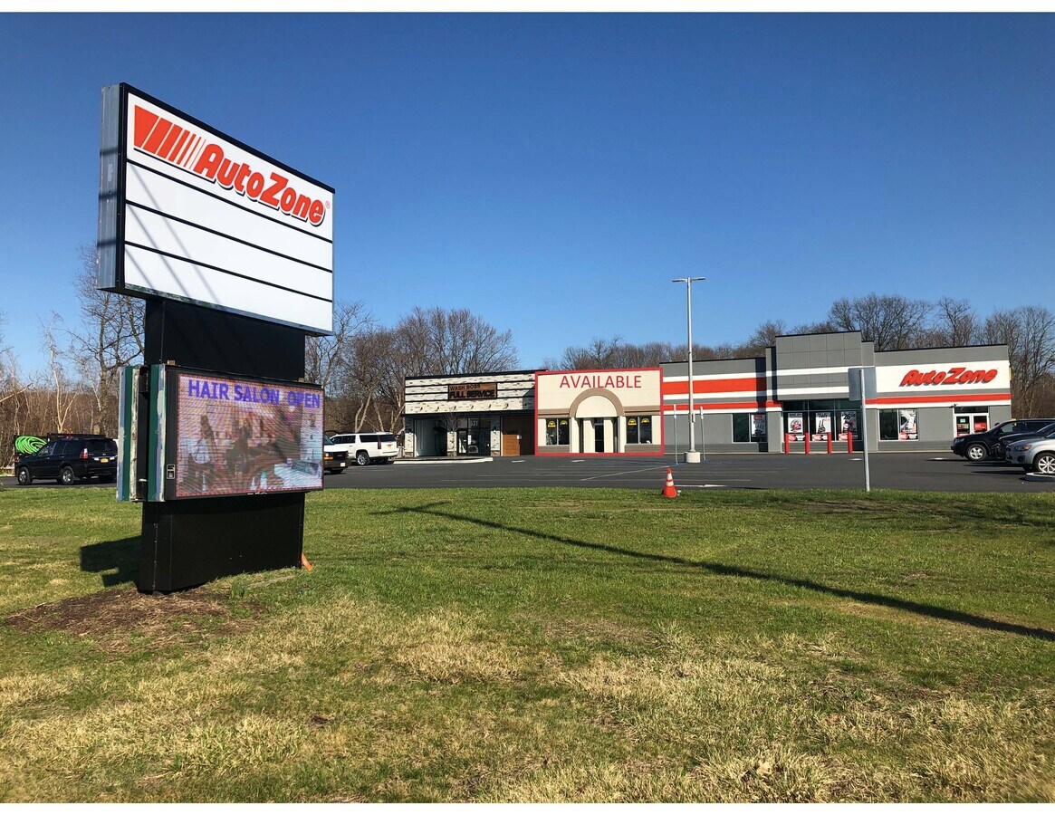 531 N Greenbush Rd, Rensselaer, NY 12144