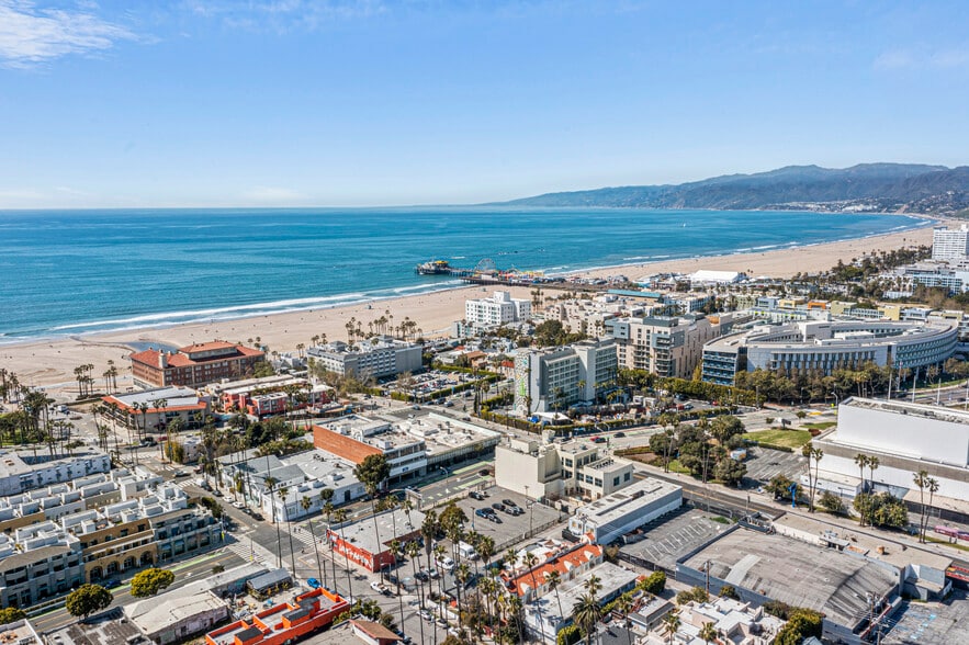 145-147 Bay St, Santa Monica, CA for lease - Building Photo - Image 2 of 35