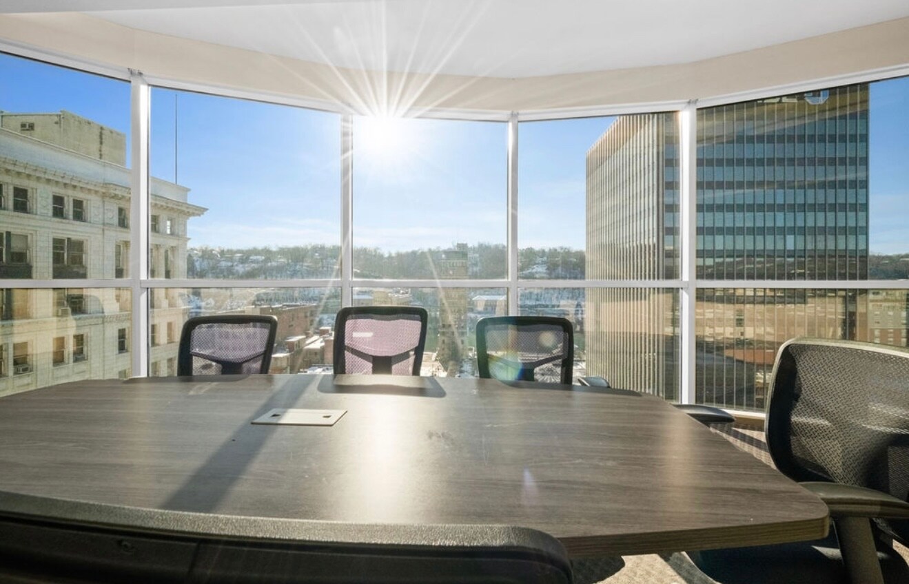 109 Capitol St, Charleston, WV for lease Building Photo- Image 1 of 10