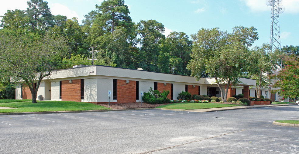 1003 Norfolk Sq, Norfolk, VA for sale - Primary Photo - Image 1 of 1