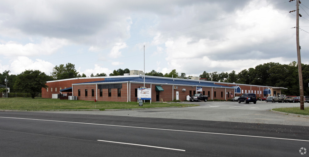 15681-15685 History Land Hwy, Warsaw, VA for sale - Primary Photo - Image 1 of 1