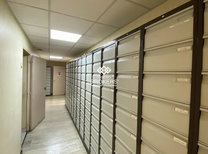 Industrial in Chantilly for sale - Building Photo - Image 3 of 4