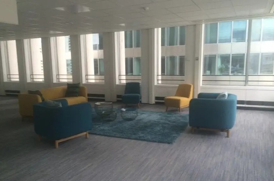 1 Place De La Pyramide, Puteaux for sale - Building Photo - Image 2 of 11