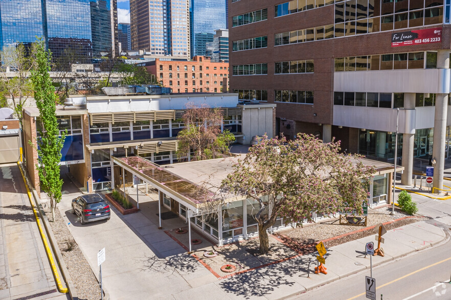 344 12th Ave SW, Calgary, AB for sale - Building Photo - Image 1 of 1