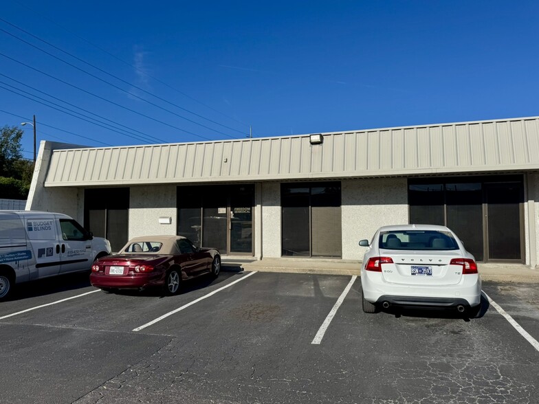 118-122 Space Park Dr, Nashville, TN for lease - Building Photo - Image 2 of 46