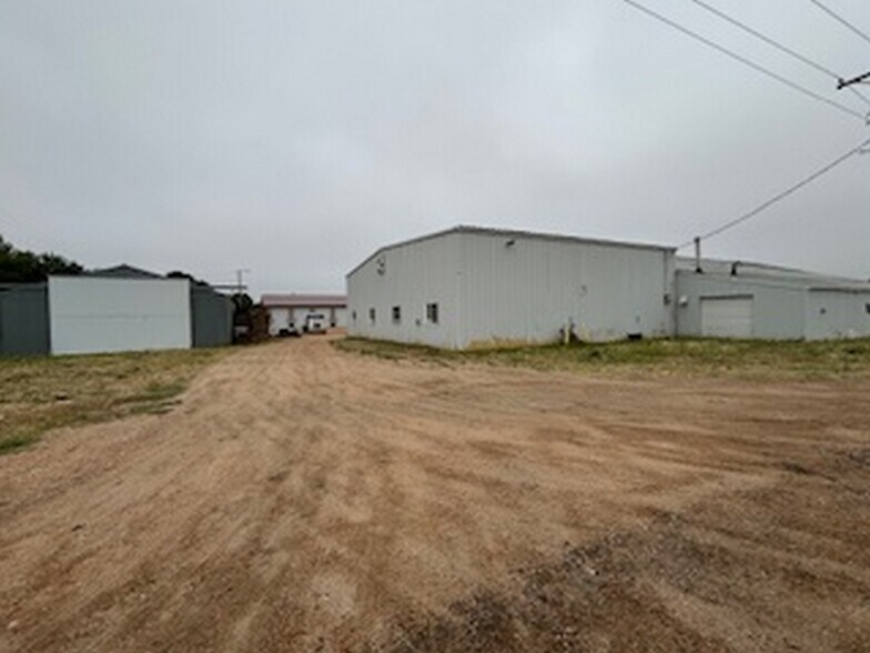 324B 6th SW Ave, Stanley, ND 58784 Warehouse