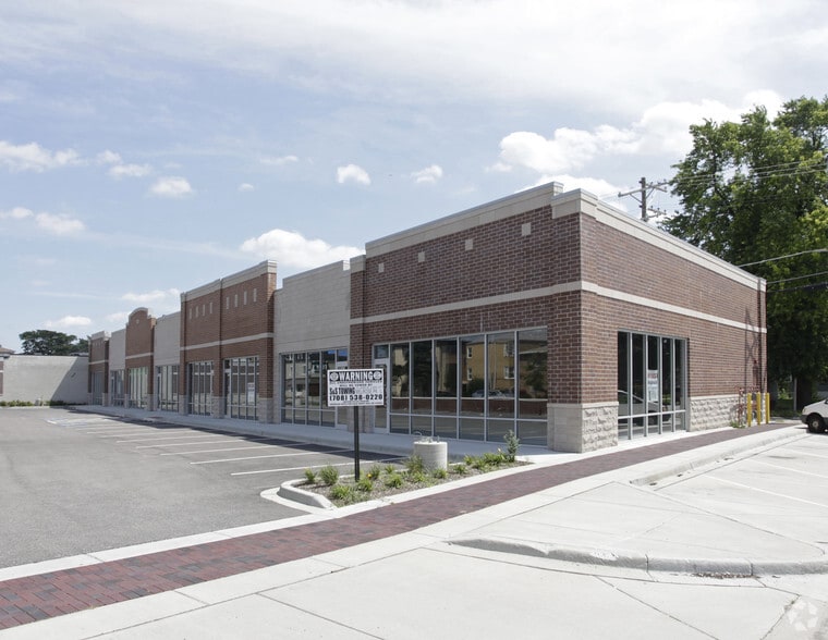 8311-8325 Grand Ave, River Grove, IL for lease - Building Photo - Image 1 of 6