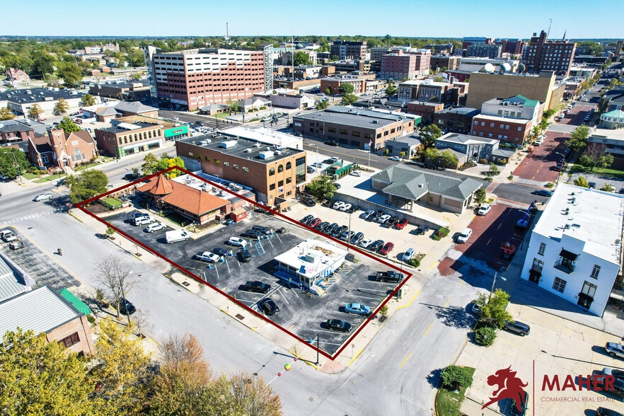 402 E Broadway, Columbia, MO for sale - Building Photo - Image 1 of 12