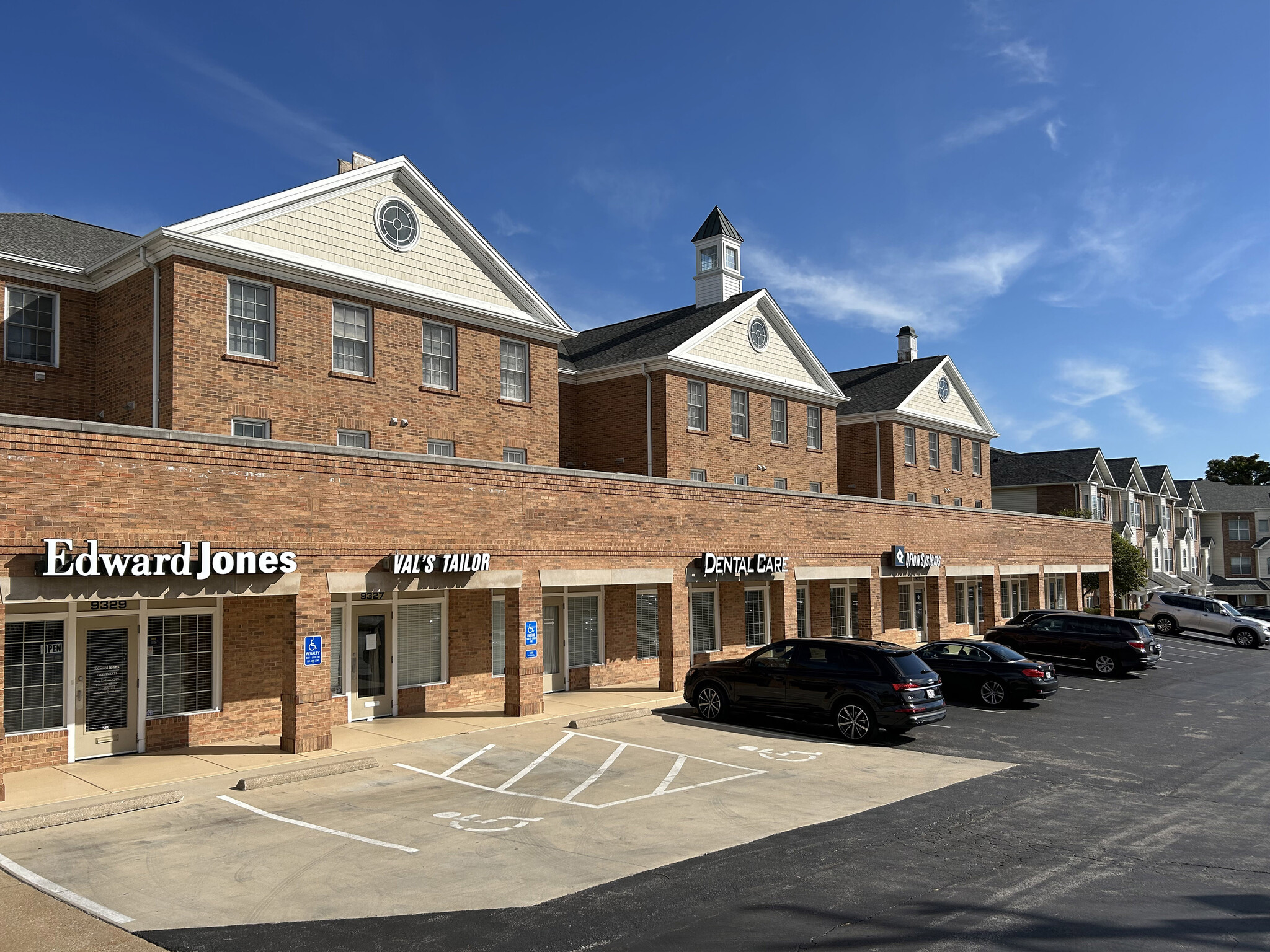 9315-9329 Manchester Rd, Saint Louis, MO for lease Primary Photo- Image 1 of 2