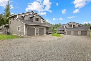 930 Stitch Rd, Lake Stevens WA - Duplex Property