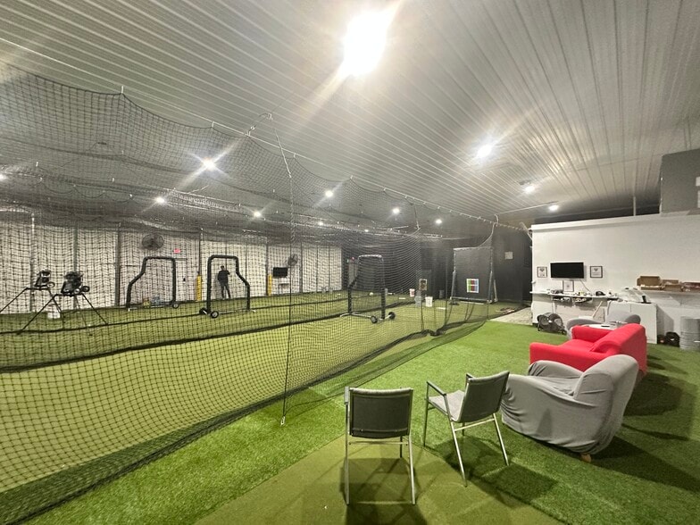 1629 Beach St, Fort Wayne, IN for lease - Building Photo - Image 3 of 4