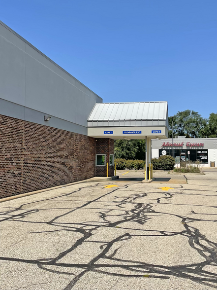 1401 W Main St, Lowell, MI for sale - Building Photo - Image 3 of 10