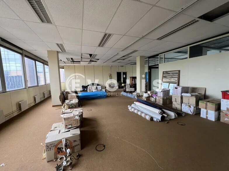 Office in Fontenay-sous-Bois for lease - Interior Photo - Image 2 of 10