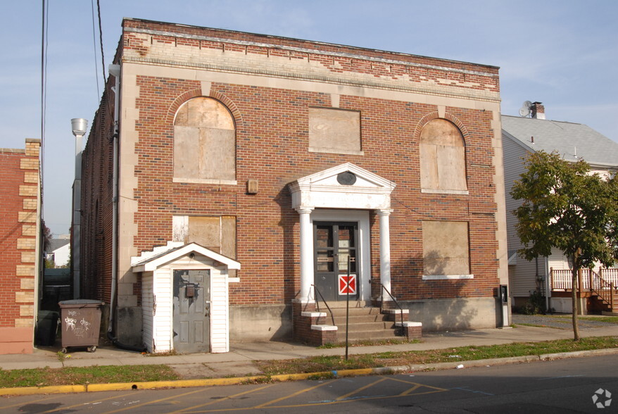 106 W 2nd St, Bound Brook, NJ for sale - Building Photo - Image 2 of 3