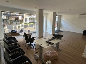 34 Crendon St, High Wycombe for lease Interior Photo- Image 1 of 3