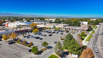 Solaire Shoppes - Pub