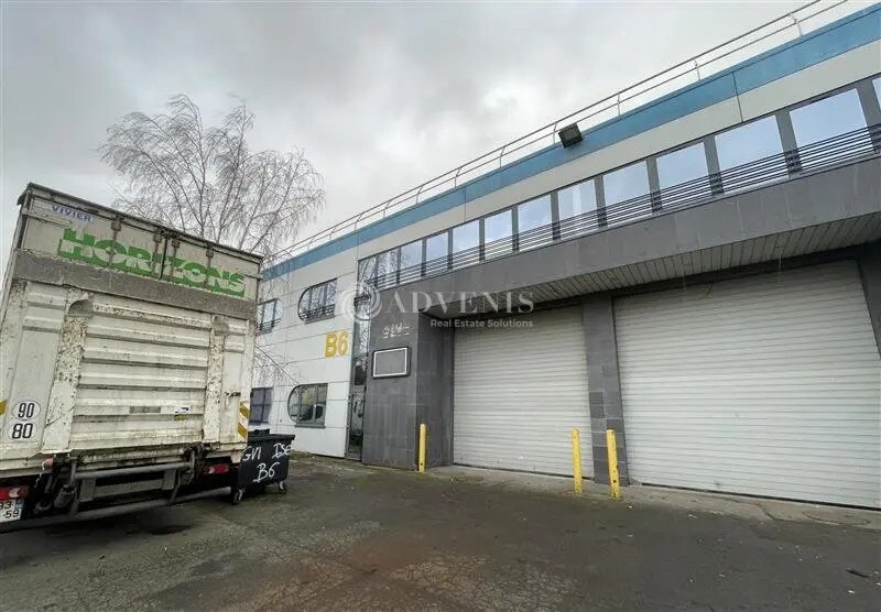 Flex in Le Thillay for lease - Building Photo - Image 2 of 12