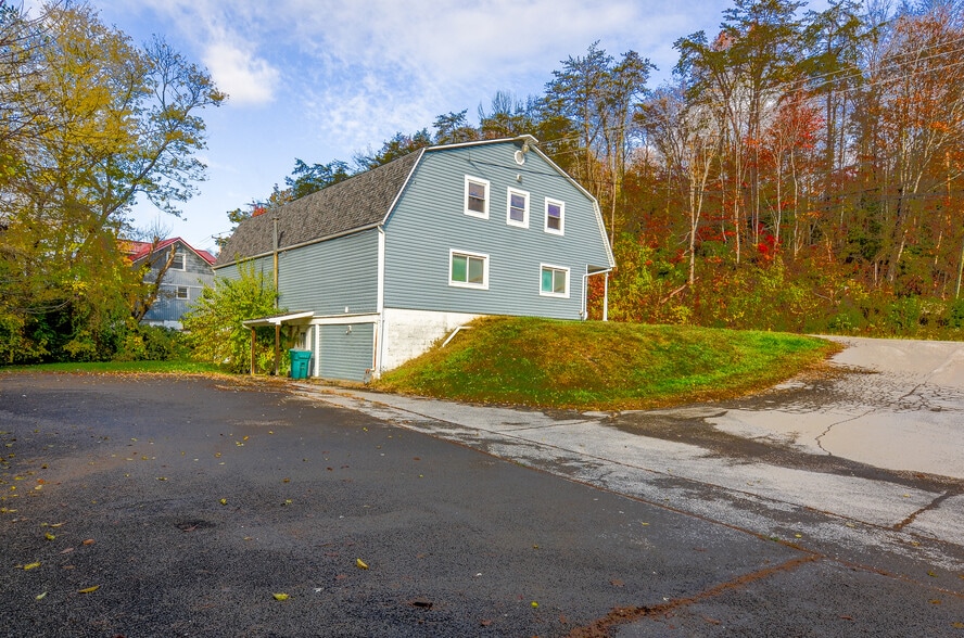 3422 Pennsylvania Ave, Charleston, WV for sale - Building Photo - Image 3 of 11