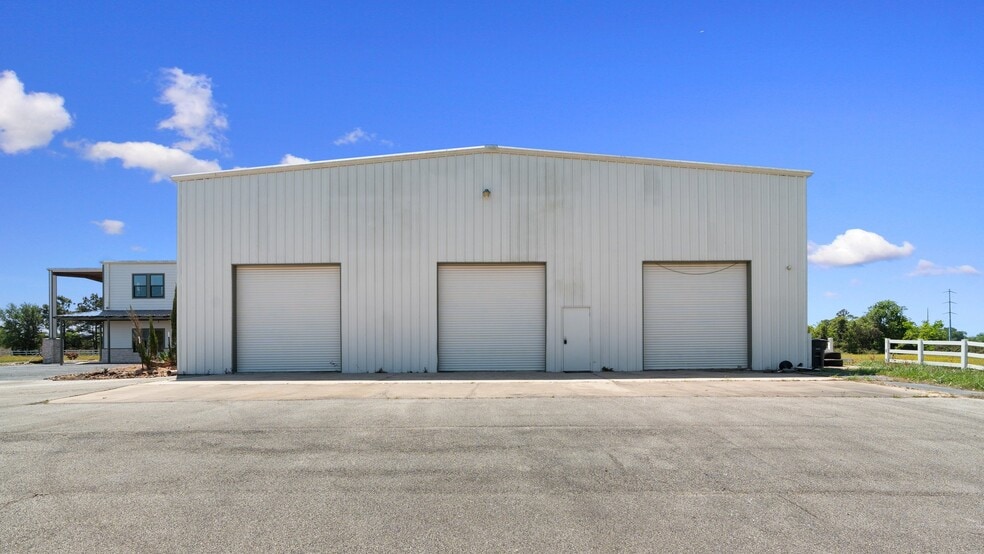 26069 Springer Cemetary Rd, Hockley, TX for sale - Building Photo - Image 3 of 57