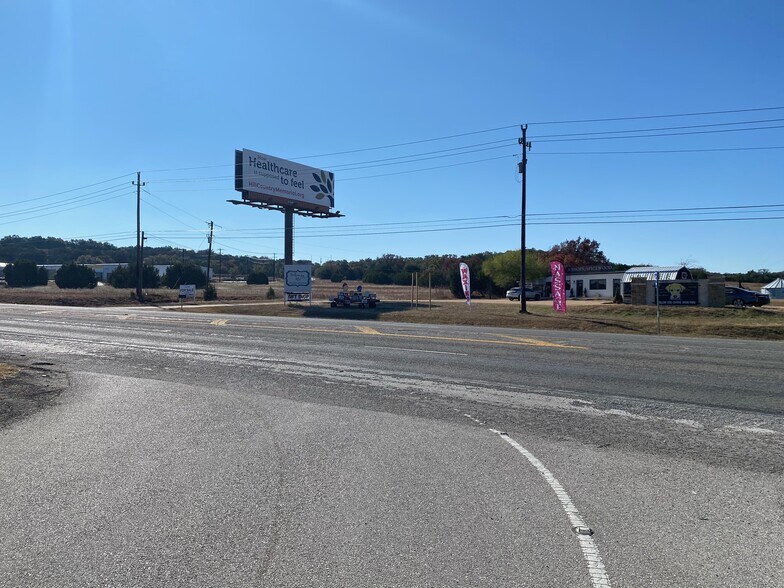 9807 HWY 71, Spicewood, TX for sale - Primary Photo - Image 3 of 10