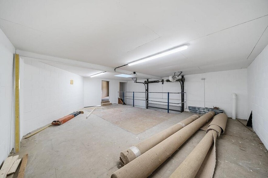 56 Bridge St, Pinner for sale - Building Photo - Image 2 of 14