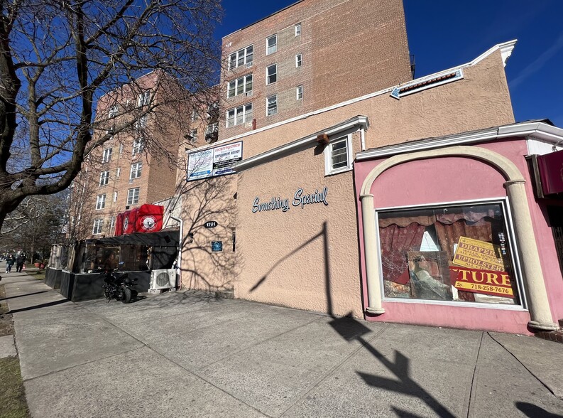 1701 Elm Ave, Brooklyn, NY for sale - Building Photo - Image 2 of 5