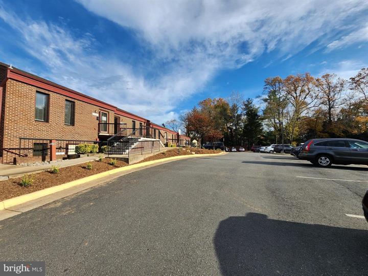 2555-2575 Chain Bridge Rd, Vienna, VA for lease - Building Photo - Image 3 of 19